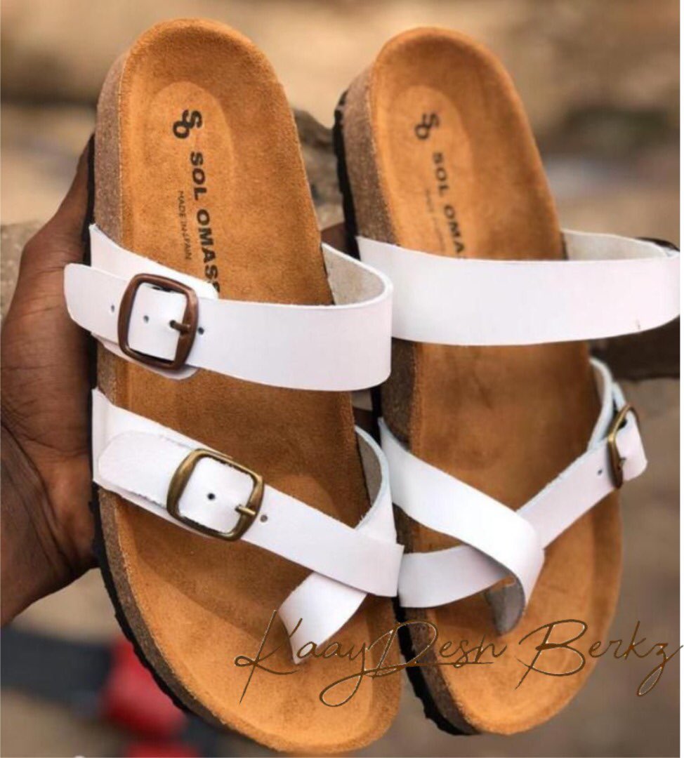 DerekPeasah's tweet photo. Guys have you called to place your orders yet for ya #KaayDeshBerkz slippers?
Just call π or WhatsApp π± @KaayDeshBerkz 0245017758 to place an order β
.
Tell him your PREFERRED COLOR and STYLE you want your berk and have it sorted out for you for a cool #Gh75.00 ππΎ https://t.co/AfVH5SZCM6