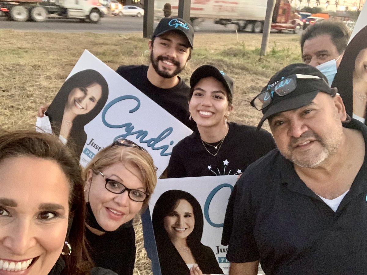 CynthiaHinojos4's tweet photo. Team Cyndi at 4 corners today ! #teamcyndi #votecyndi4jp #lacyndi https://t.co/dMrCcdlEQx