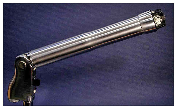 VersilStudios's tweet photo. @TomCostantino @TheOrville @hulu @planetary_union Very sleek design! Reminds me of some vintage futuristic designs like the Electrovoice 636 or modern retro-futuristic designs like the Samar VL37 or Mesanovic SC1! Sure wish brushed metal was more in vogue...
https://t.co/soMXt0fND9 https://t.co/gMcl2Nlm5W