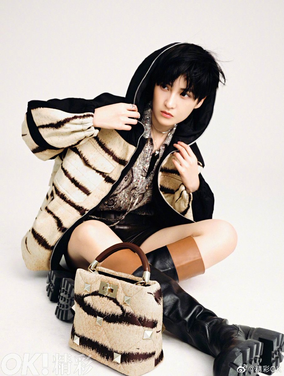 #LinFan for OK! China 

Full shoot - m.weibo.cn/2479972411/472…