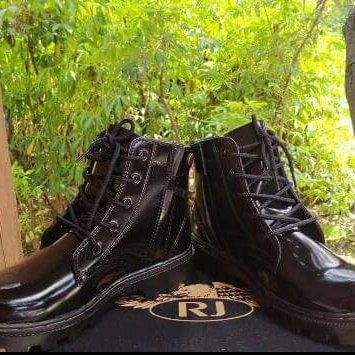 Pakaian Dines Harian Banser &amp; sepatu PDH Banser.. 
Harga murmer banget komandan
💯🤲💯🤲💯🤲 InsyaAllah berkah barokah.. 
Bisa via inbok atau WA yah.. 
Trims