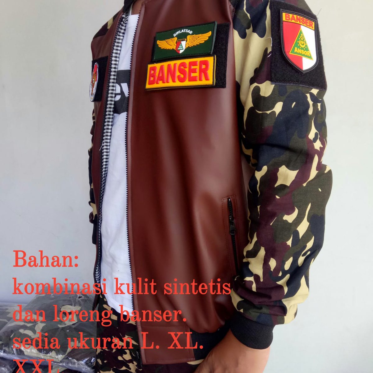 Jaket Banser Bomber Kombinasi 
Bahan kulit sintetis juga asli Kulit domba tipe A yah... 
💯💯💯 Amanah, bahan berkualitas jahitan Rapih N model bisa bolak balik di pakai.. 
Bisa via inbok, juga WA yah..