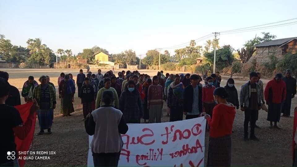 spring_2021's tweet photo. Main Strike of LetPaDaung Area marched on streets and protested against the Military Dictatorship.

#ASEANStopHunSen
#HunSenStayHome
#2022Jan7Coup
#WhatsHappeningInMyanmar https://t.co/uSVWeiiEGY