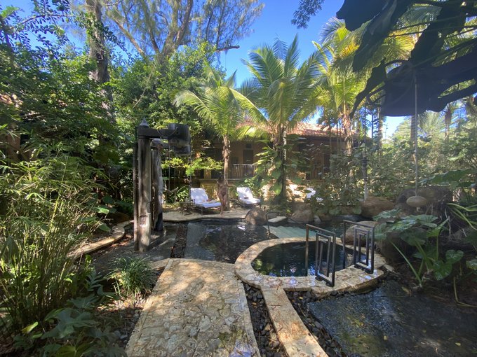 can you find me in this pic? https://t.co/Qmms2kATjS