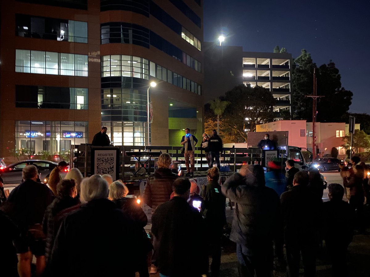 Attending a powerful vigil for democracy, #January6th remembrance, &amp; day of action! Thank you to great activists speaking tonight <a href="/manashooshtari/">Mana Shooshtari / مانا شوشتری</a> &amp; Heidi Hu w/<a href="/GrassrootsDemHQ/">Grassroots Democrats HQ</a>, <a href="/HansPJohnson/">HansJohnson</a> pres. of <a href="/EAPDLA/">East Area Prog. Dems</a>, Armando Olivas w/<a href="/LALabor/">Los Angeles County Federation of Labor, AFL-CIO</a>! #LightUpDemocracy #ONEV1 #DemVoice1 #wtpBlue