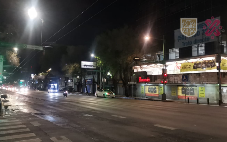 OVIALCDMX's tweet image. 22:57 #BuenAvance mantiene Eje Central de Eje 2 Sur hacia José María Izazaga.
#MovilidadCDMX