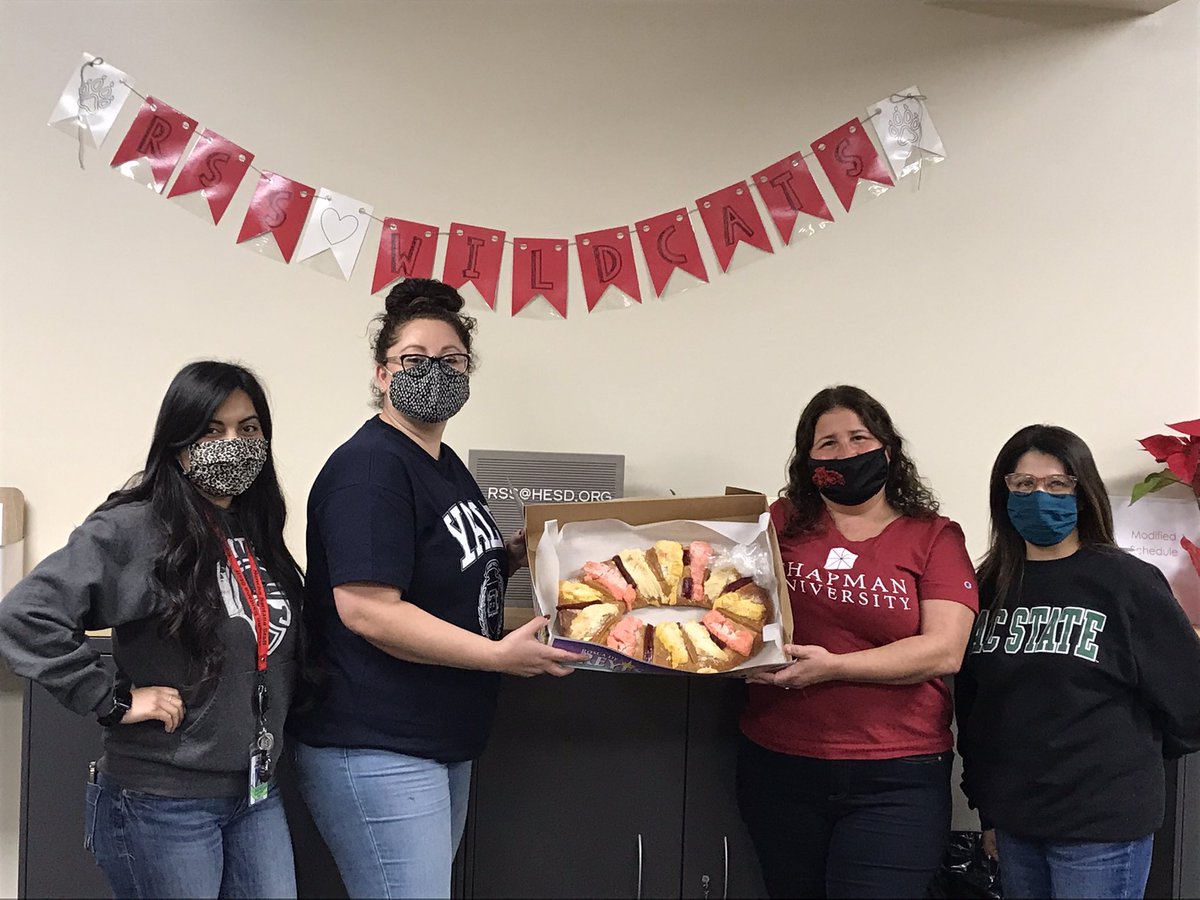 RSS_HSD's tweet photo. One of our families delivered a special treat.  Thankful 🥰 https://t.co/cZQ5WTwpP1