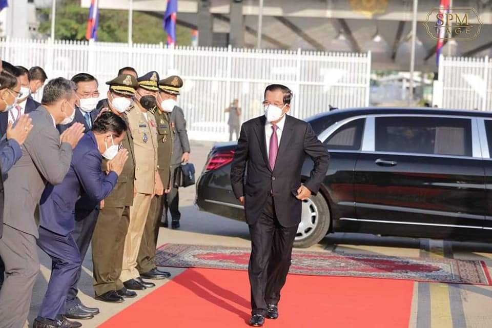 katycho22222's tweet photo. Dictator Hun Sen left Cambodia for Myanmar's Naypyidaw this morning to help #MyanmarMilitaryTerrorists Leader Min Aung Hlaing, despite widespread opposition from Myanmar people.  #2022Jan7Coup #WhatsHappeningInMyanmar #ASEANStopHunSen #HunSenStayHome https://t.co/1foSe2k7w9