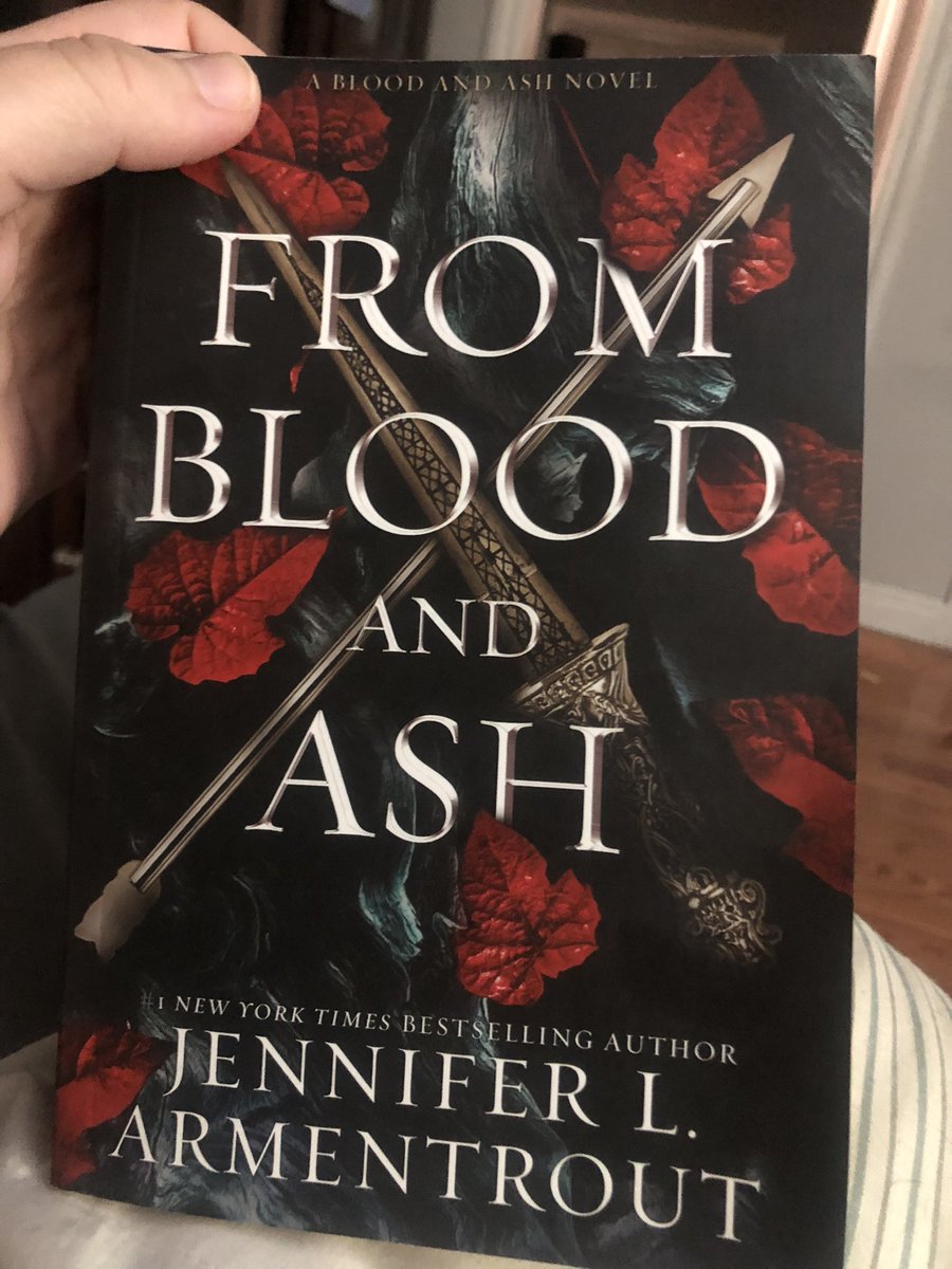 TDevolin's tweet image. And now for my next love! #fbaa reading after #acotar #books #reading #fantasy