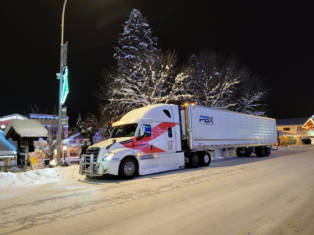 Great shot from one of our star drivers. Stevens Pass Highway #2. Be safe out there! 🚛❄️🌨
#pbxlogistics #stardriver #itscold❄️ #truckinglife #transportation #logistics #bestcompanyever