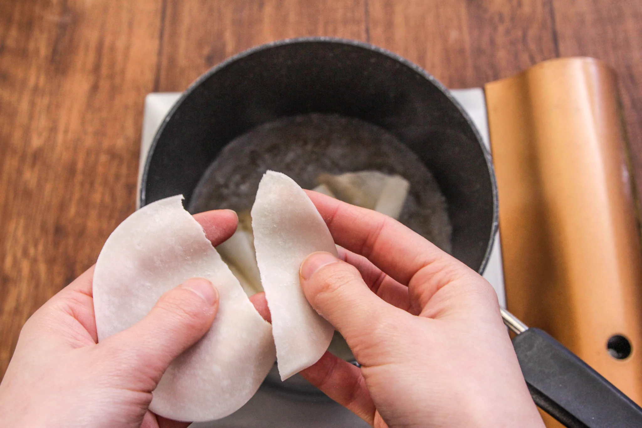 これなら余っちゃった餃子の皮も美味しく消費出来そう！簡単で美味しそうなスープレシピ！