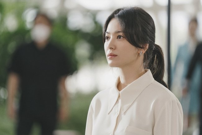 Song Hye Kyo khóc cạn nước mắt chia ly tình trẻ, bỏ yêu để làm mẹ trẻ con ở Now, We Are Breaking Up tập 15? - Ảnh 5.