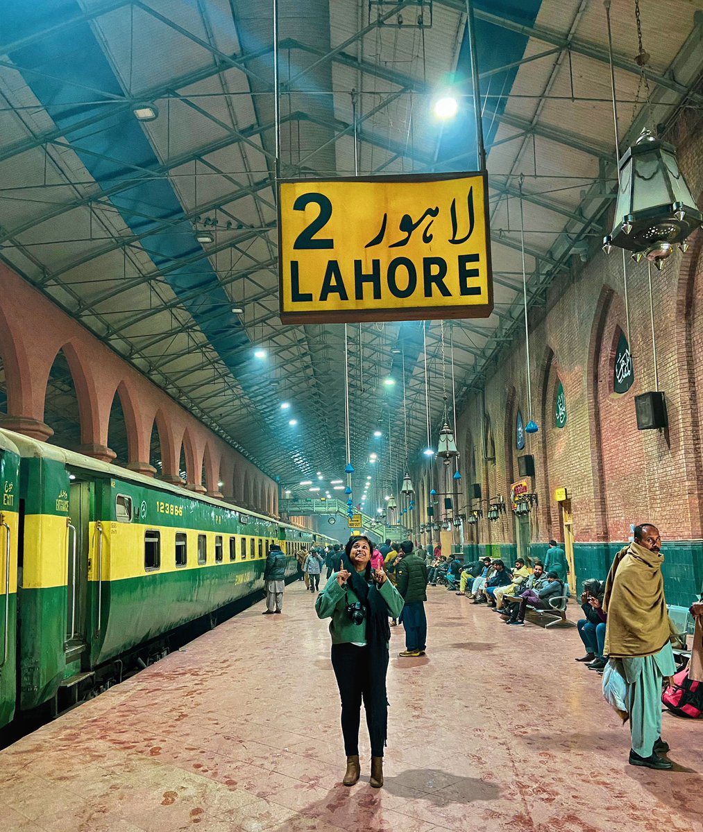 kanika0509's tweet photo. Starting 2022 with padosi mulk.. as an Indian in Pakistan, I have recieved immense amount of love and fascination. Soaking in their hospitality and dispelling some myths about India. 🖤❤️ https://t.co/9t2xOyU5p7