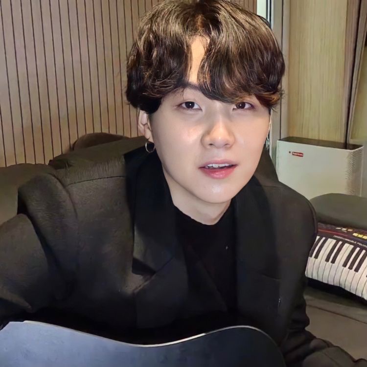 hourIysuga's tweet photo. https://t.co/NqBPdiEIUX