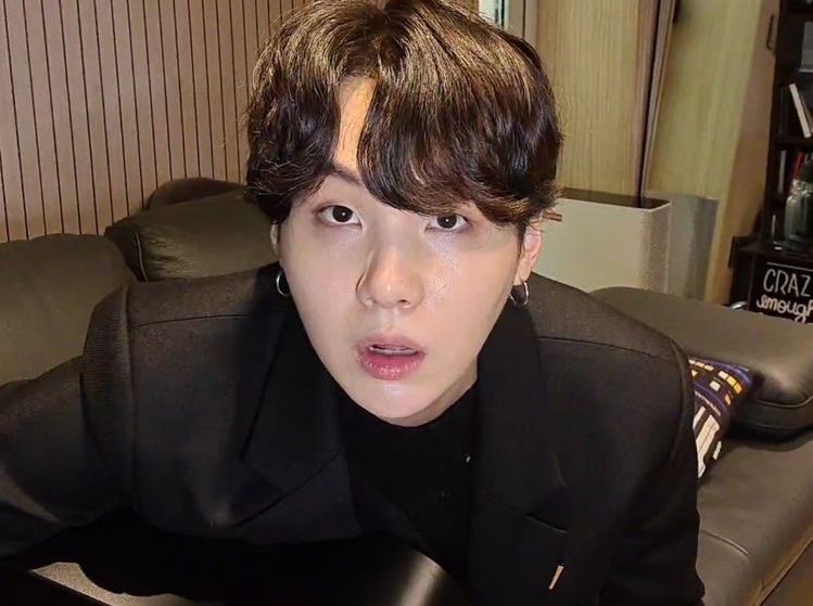 hourIysuga's tweet photo. https://t.co/NqBPdiEIUX