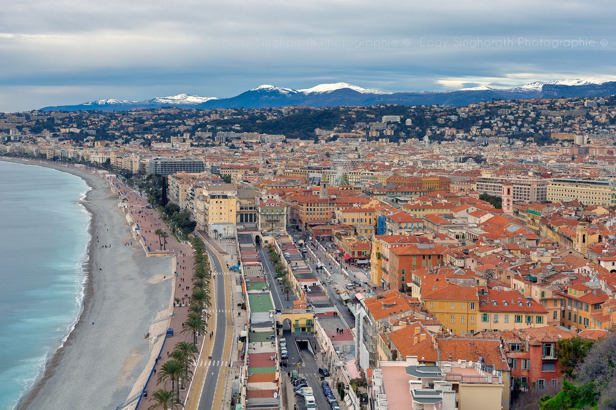 C'était hier matin à #Nice06. Après la pluie, la neige a fait son apparition sur les sommets.

📷 <a href="/EddySingharath/">Eddy SINGHARATH Photographie</a> #CotedAzurFrance #AlpesMaritimes #ILoveNice #ExploreNiceCotedAzur <a href="/ExploreNCA/">Explore Nice Côte d'Azur</a> <a href="/MeteoCotedAzur/">Météo Côte d'Azur ☀️</a>
