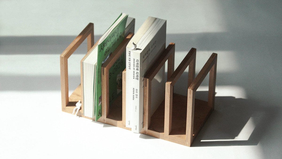 artofth's tweet photo. Deskitecture by Kim Hyerim
ผลงานของนักศึกษาชาวเกาหลีที่ออกแบบข้าวของเครื่องใช้บนโต๊ะ ให้เหมือนกับเป็นสถาปัตยกรรมขนาดเล็ก
#Artof #ArtOfDaily #deskitecture https://t.co/3Lwx5uD1ax