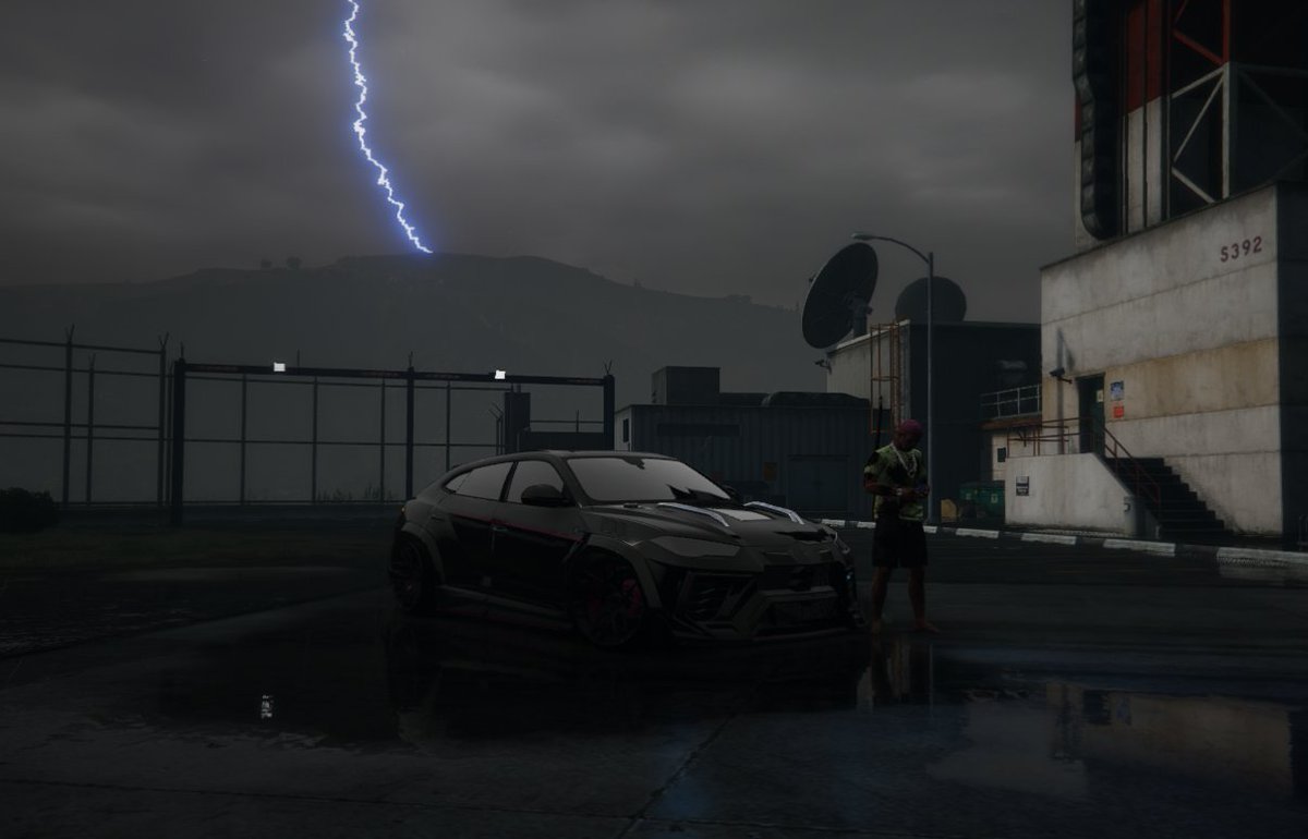 CMGFiveM's tweet image. 🥳GIVEAWAY!🥳

Steps to enter:
👉Like this tweet
👉Reply to this tweet with a picture of you and your favourite CMG vehicle
👉Best entry wins a £15,000,000!