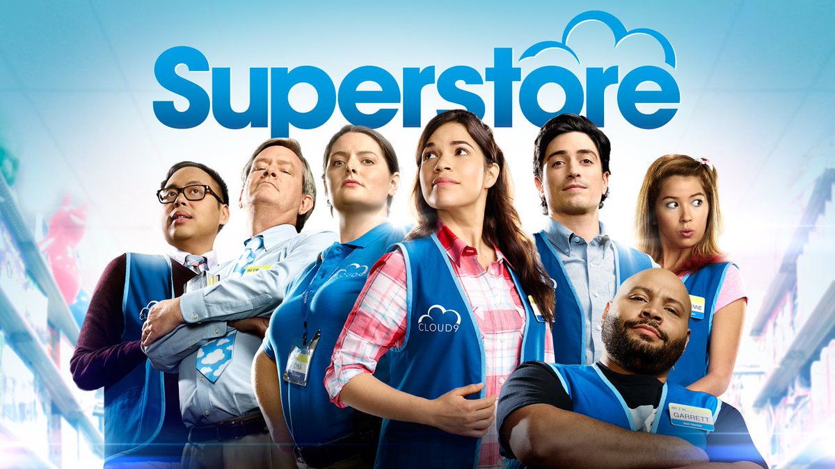 REVOLTseriesBE's tweet photo. 🚨 #AllNEW !
La sitcom #Superstore débutera en #Belgique dès lundi 17 janvier 2022 sur la chaîne flamande #VTM3
dès 18.20 en quotidienne (1ep) pour les amateurs de #VO!
La sitcom s'est terminée à sa 6e saison en mars 2021 sur #NBC. https://t.co/gtBPqt3Ga4