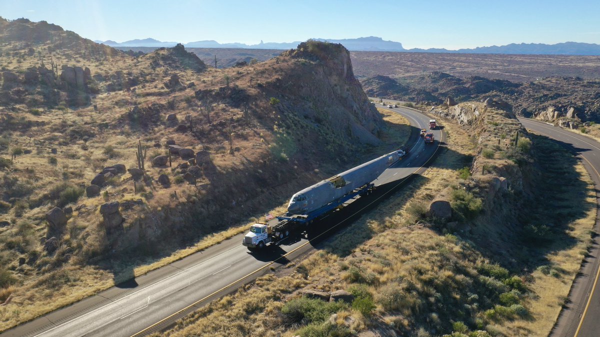 Boneyardsafari's tweet photo. #b52roadtrip continued today into the mountains to reach Payson, AZ. What a view of the Arizona desert as B-52H 61-009 makes her journey. #boeing #b52 #usaf #rolllsroyce #aviationsafari #aviationpreservation #boneyardsafari https://t.co/TuEW8oM3De
