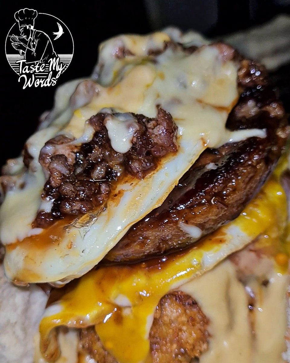 TasteMYWords1's tweet photo. Junk Food Friday's #Flavor_hour is ON 😁

Based at A5 Mamelodi West, 21 Tsweu Street 

Delivery fee:
R40 (Mamelodi, Eersterust, Equestria, Silverton) 
R70(Hatfield, Arcadia, Sunnyside, Central)
R100(Pretoria North, West, Centurion)

Order details WhatsApp:073 034 8695

#DJSBU https://t.co/vU0E7gLw0v