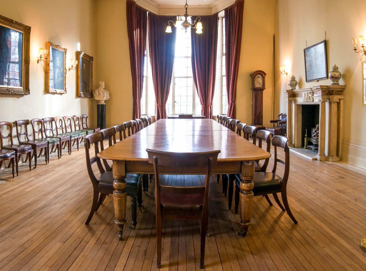 Calling all Society Fellows: do you know someone who'd be a good candidate for one of our Council positions? Our Council members represent the main areas of our activity and bring a breadth of experience from the wider world. Find out more and nominate: orlo.uk/dP5wI