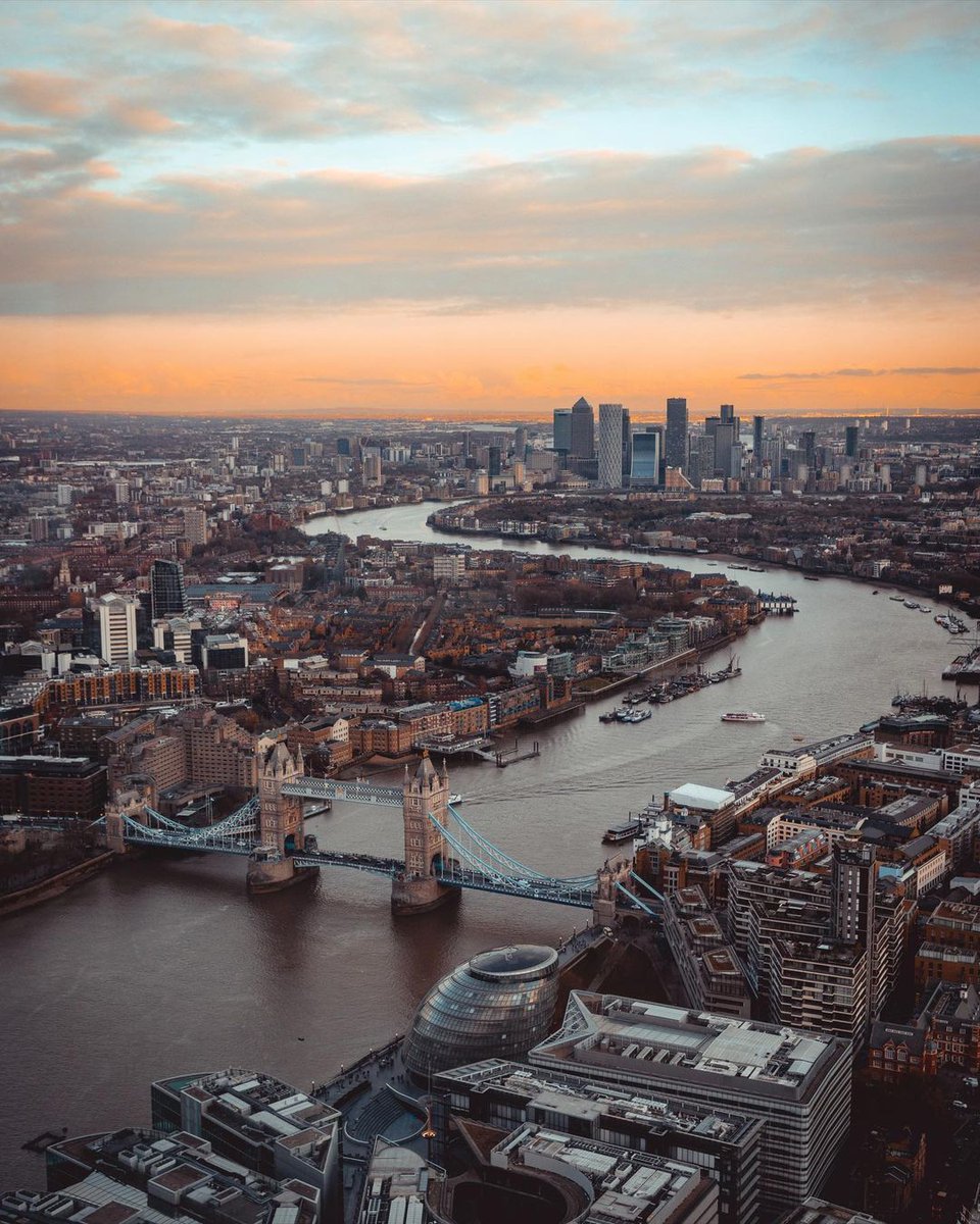 visitlondon's tweet photo. London, you're our cup of tea☕😍 #LetsDoLondon #VisitLondon [📸 @travelwithveronicca] https://t.co/x1BZYVoAHS