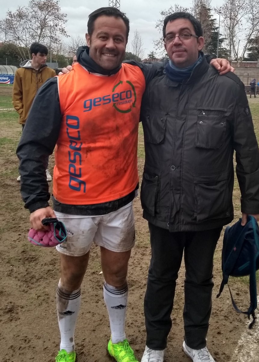 nitramracso's tweet photo. La semana de Reyes siempre ha traído rugby. Hace 4 años (2018)  estaba en el Baldiri, viendo el @UESantboiana - @Chami_Rugby y saludando a @manuserranouchi y este finde toca ir  la Teixonera para ver. el @avrfcb - @Rugby_Cisneros https://t.co/ThgKtb6NiN