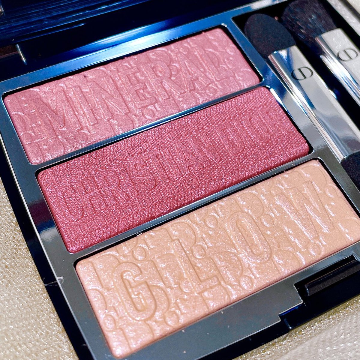 Dior トリオブリックパレット 833 ミネラルローズ🌹💫 ツヤツヤ