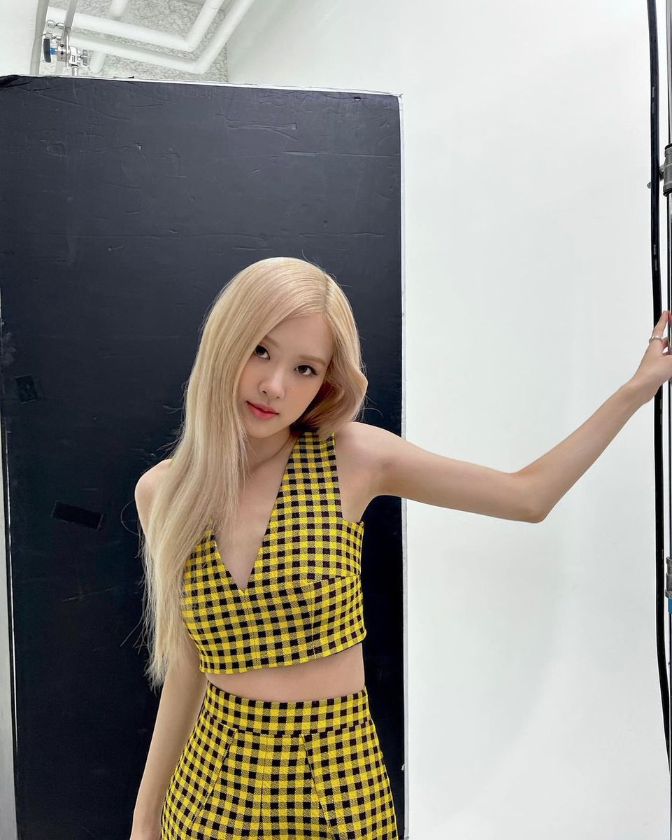 picturesrosie's tweet photo. #로제 #ROSÉ 
🥰 https://t.co/OuO5rE4C0F
