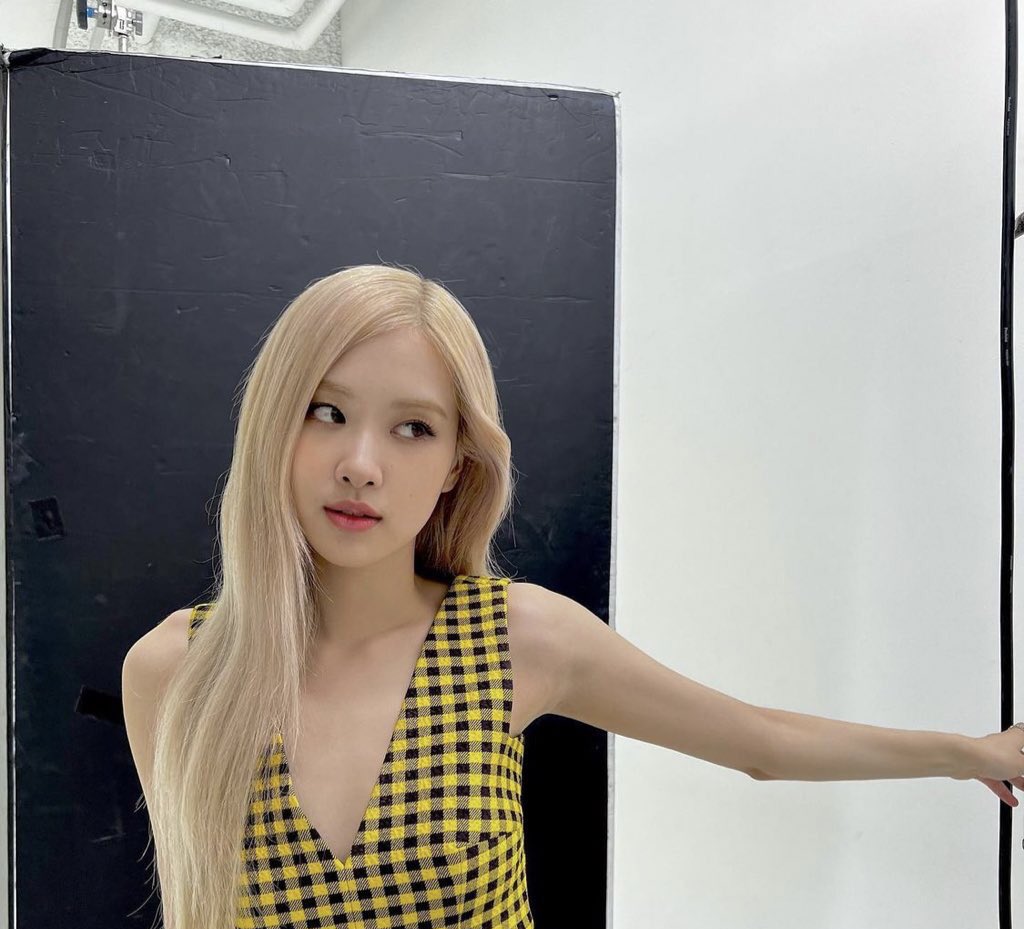 rosie (@roseannepics) on Twitter photo 