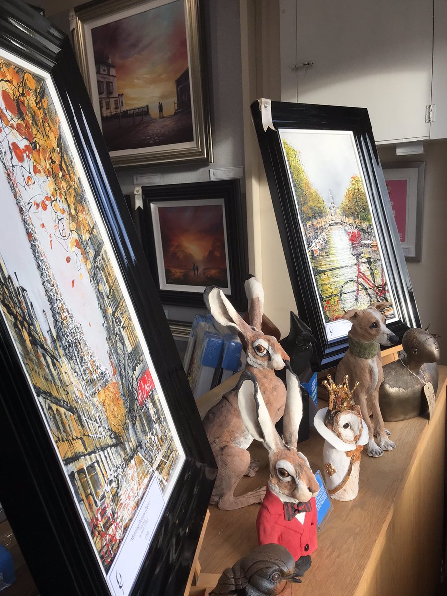 theacorngallery's tweet photo. IN THE WINDOW TODAY: We have these fabulous original paintings of #Paris and #Amsterdam by @NigelCookeArt 😄 To view all available pieces by Nigel click the link below :-  
https://t.co/J74boUgZeX

#gallery #artwork #paintings #originalart #pocklington @bucksfineart @SmallBizUtd https://t.co/ha6MQMI7gF