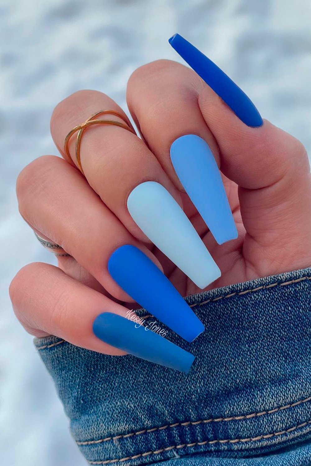 Mẫu móng tay đẹp nails cute blue Cho mùa xuân nổi bật