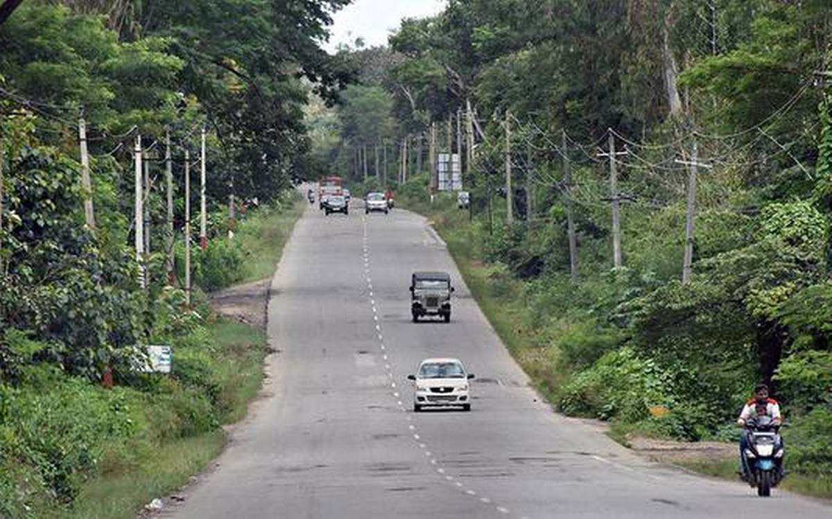 MysoreLocal's tweet photo. Mysuru-Madikeri four-lane highway work to start by April...: #mysuru #mysore #mysorelocal #mysuruvarthe MysuruMadikerihighway #coorg - The National Highways Authority of India (NHAI) invited tenders for Mysuru-Madikeri four lane highway project. Tender… https://t.co/BMOqiMyljD https://t.co/79S6SaMy2u