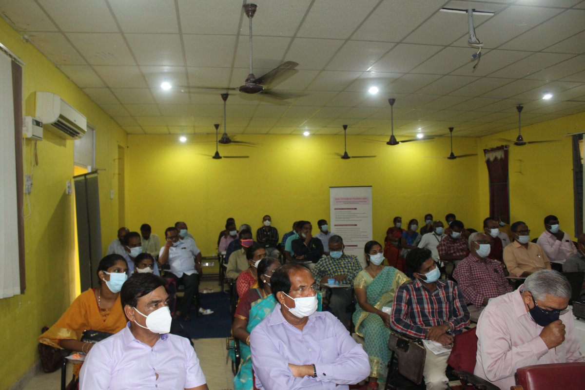 LogisticsSSC's tweet photo. LSC in collaboration with GIZ has conducted an awareness and sensitization program to launch the courses of IN Plant Logistics Assistant and Warehouse Technician under the dual system of training in ITI's.
@YamarthyR @DGT_MSDE @MSDESkillIndia @NSDCINDIA 
#ITI #logistics #lsc https://t.co/QAxXNND9mK