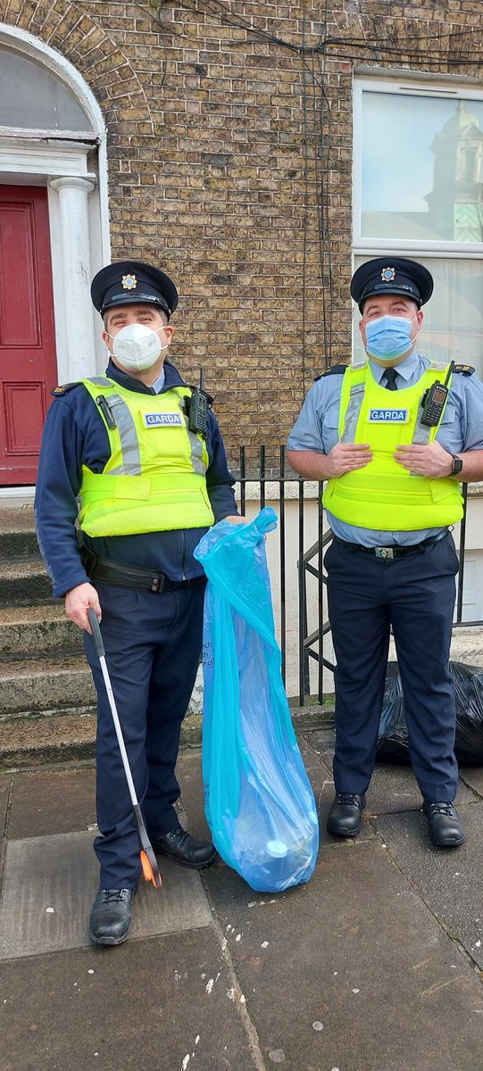 NationalSpringC's tweet photo. Well done to @SherrardDublin and @gardainfo for doing a clean-up of the area over the Christmas holidays! Amazing work to everyone involved ππ #SDGsIrl #SpringClean21 #Dublin https://t.co/s5VLKeIpeA