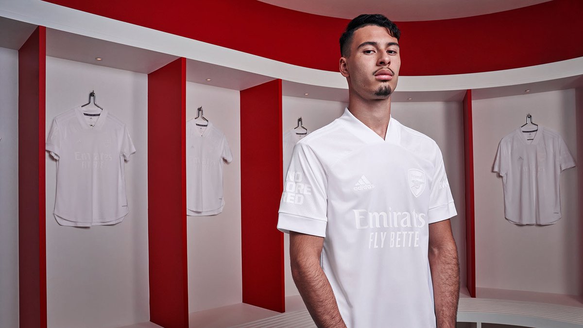 Arsenal's tweet image. Last year, 30 teenagers were murdered in London – the highest number in a single year since records began. 

No More Red is our campaign with @adidasfootball to support young people in our communities.

🔗 arsn.al/NoMoreRed