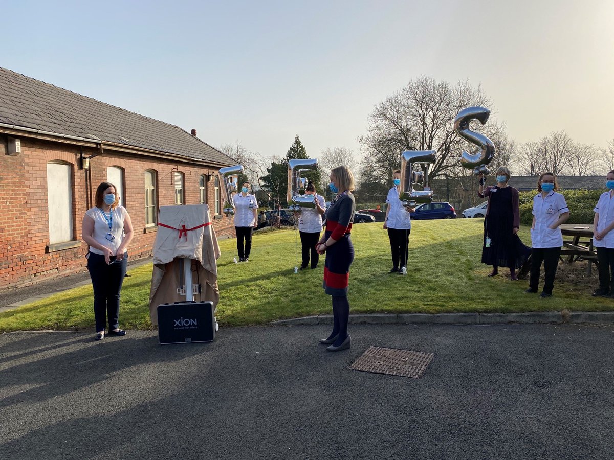DpMedical's tweet photo. One of our most memorable highlights of 2021 was seeing the team at @boltonnhsft
celebrating completing training on their new #FEES stack - complete with cupcakes, balloons and red ribbon reveal! 

#XIONMedical #EndoFlex https://t.co/kcC0I9jpLL