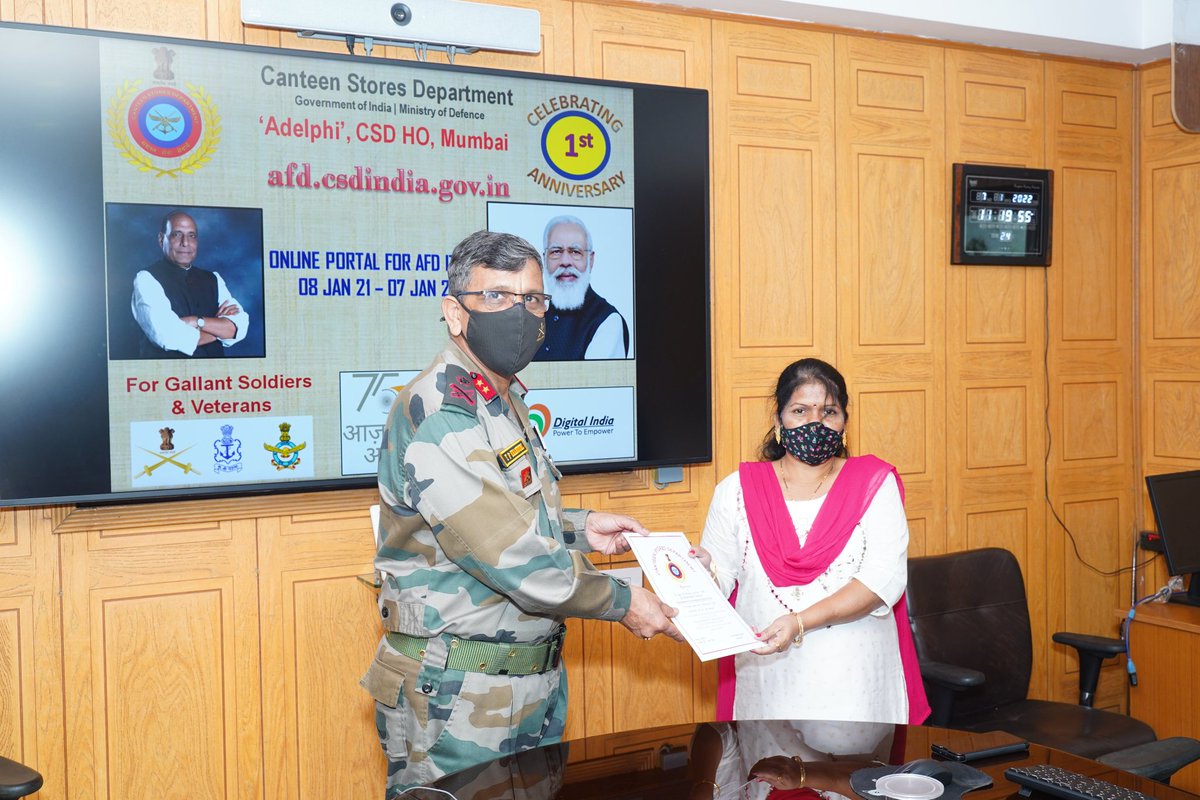 PRODefPune's tweet image. #DigitalIndia #DigitalDefence Online Portal for purchase of AFD items turned one year young today. Catering to the needs of serving &amp;amp; retired personnel of Forces, ESM, War Widows &amp;amp; Defence Civilians, the digital facility has been a boon during COVID times. pib.gov.in/PressReleasePa…