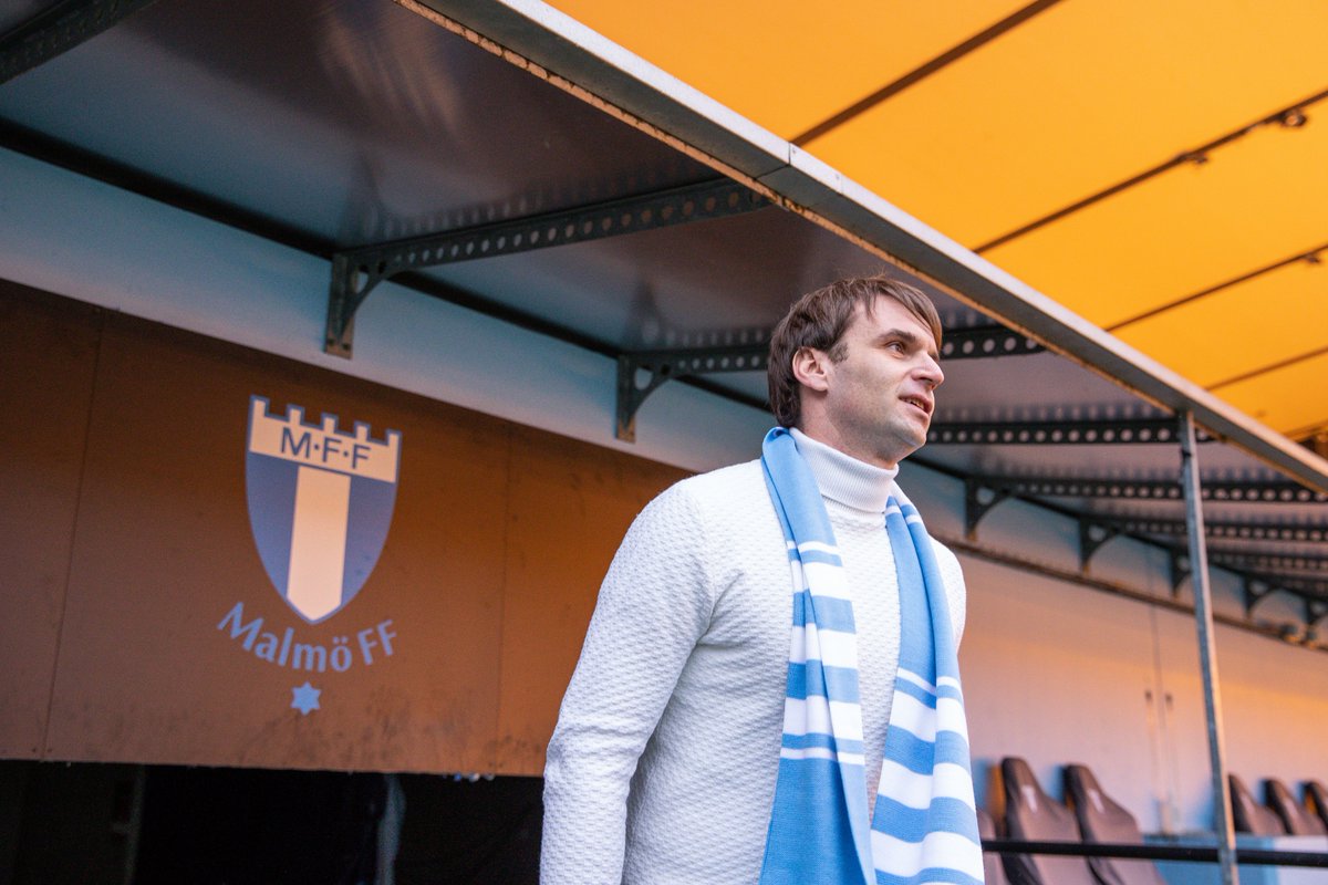 Malmo_FF's tweet photo. 💬 "MFF har varit väldigt framgångsrika de senaste tio åren. Det inspirerar mig men jag vill att vi ska dominera och vinna ännu mer. Jag tror på klubben, på spelarna och på mig själv."

– Milos Milojevic https://t.co/yC2CWCNxX3