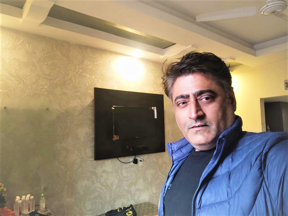 ActorShakti's tweet photo. #NewYear2022 #NewLook #newfilm https://t.co/F2CenEFZzE