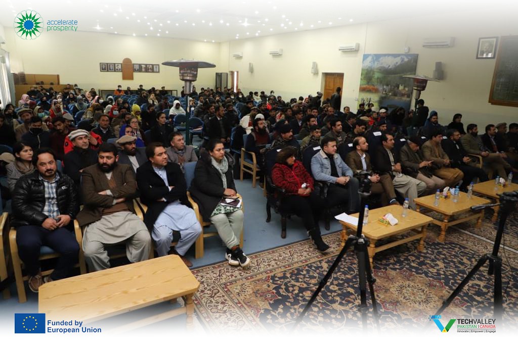 TechValleyPak's tweet photo. To celebrate success of Accelerate Prosperity Pakistan's #FastTrackYourGrowth initiative an event was organised in Gilgit in which CM Gilgit Baltistan @AbdulKhalidPti along with Minister of Tourism Raja Nasir Ali, KIU faculty, students, journalists and media participated. https://t.co/kS4h5ZSGzO