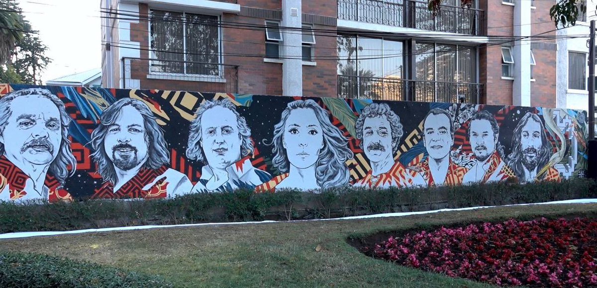vinadelmar's tweet photo. 🔸Hace unos meses inauguramos mural en homenaje a la banda viñamarina #LosJaivas en el Parque Quinta Vergara. La obra puede ser visitada por todas y todos en la entrada principal del parque ¡Ven a conocerlo! 

🎨 Artista: @fabciraolo https://t.co/7iBLeoUHto