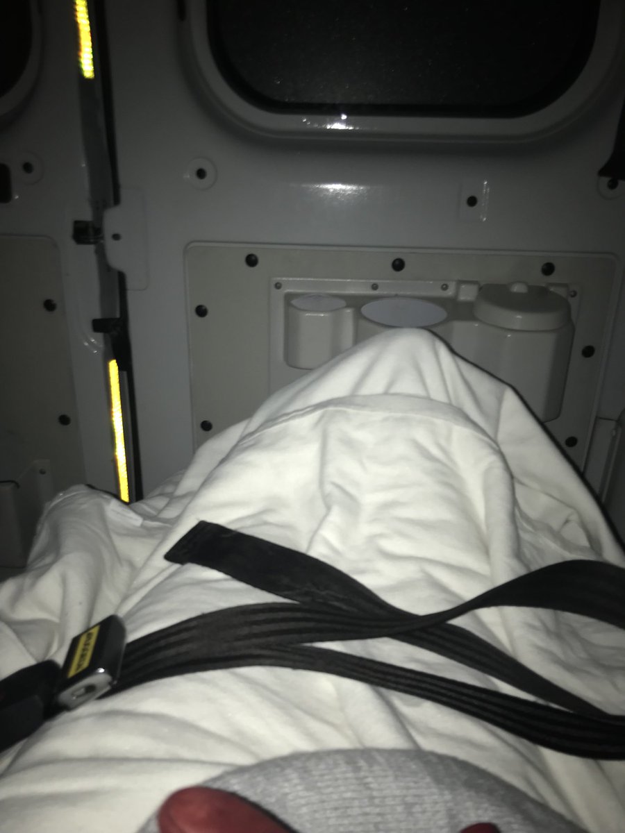penottawa's tweet photo. Here we go. 6th week of #brokenknee! Back to the hospital yet again. Will I have healed well? Will I be able to bear weight? Might be another few weeks yet but you’ve gotta live in hope! Nice to be out and about. https://t.co/pjf9YxMzM5