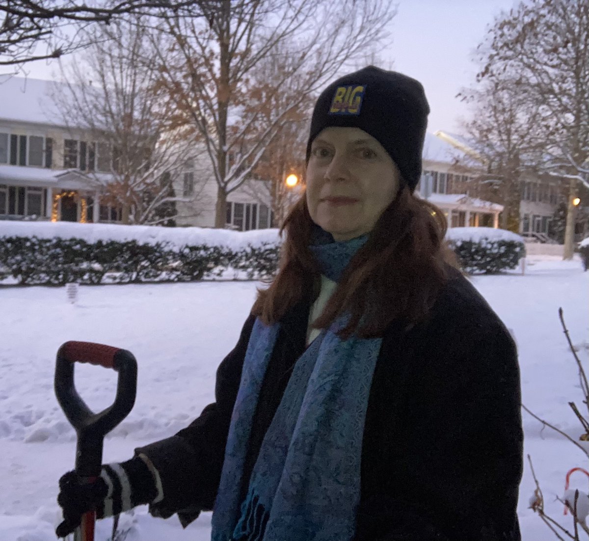 lisaontheradio's tweet photo. More snow to shovel this morning. The plows are just starting to come through the neighborhood. The roads and sidewalks are definitely slippery in MoCo. #anothersnowday #winterindc #Snowfall #January2022 https://t.co/AkPCfzvuUC