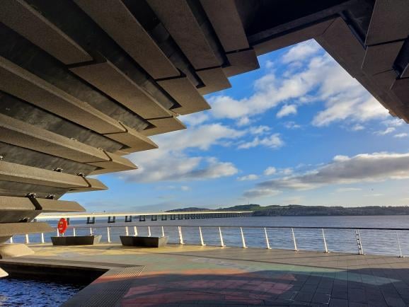 dundeeuni's tweet photo. Dundee has been named most affordable UK city for students. 🙌

@OxfordRoyale analysed the top 40 university cities in the @compuniguide and Dundee is most affordable for student essentials like accommodation, a pint, fast-food meal and taxi fare.

📷: Jo Bradley, Go Abroad Lead https://t.co/bPHFivVIky