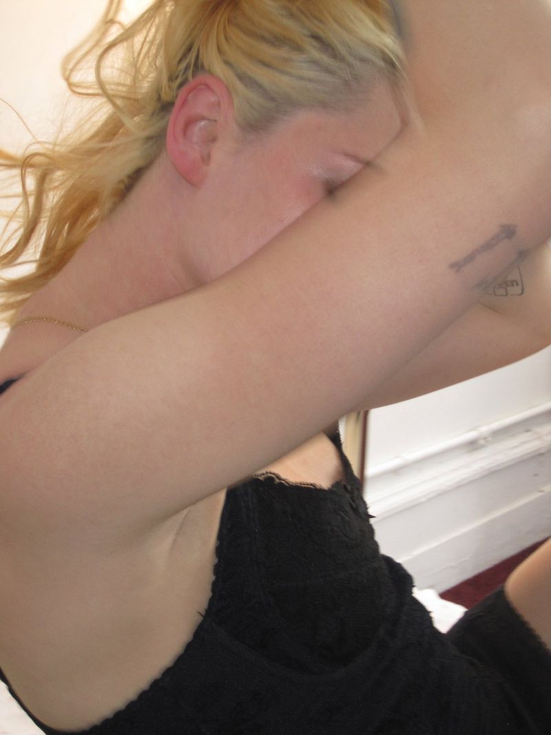 New outtakes from the photoshoot for Document Journal magazine 

via models.com/work/document-… 

#KristenStewart