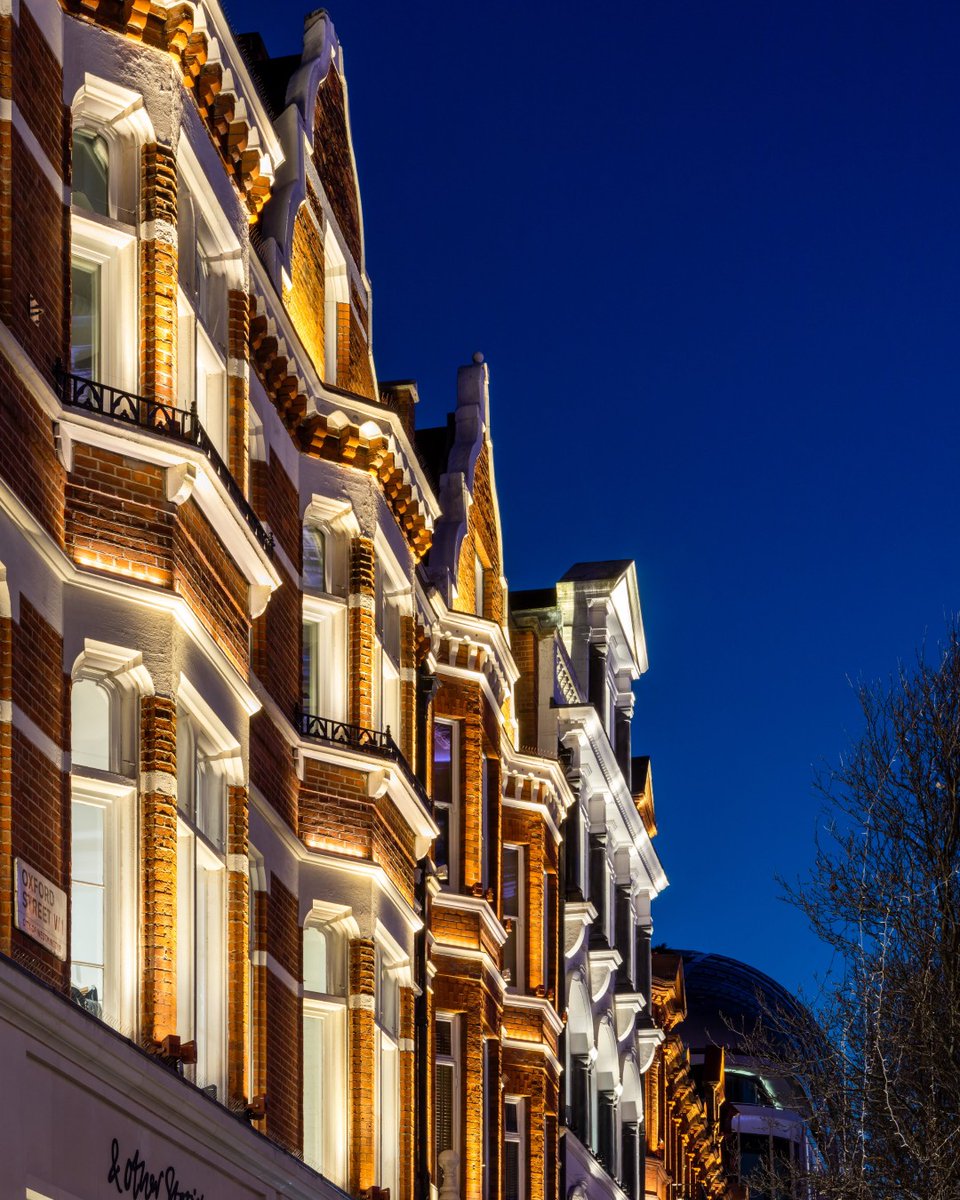 lightdesint's tweet photo. Through extensive lighting trials, our team produced detailed mounting drawings for each fittings location and cable route.

Photography: Andrew Beasley
Project: Oxford Street
⁣
#lightingdesigninternational #lightingdesign #lighting#andrewbeasleyphoto #oxfordst #facadelighting https://t.co/PhzHtI0IIR