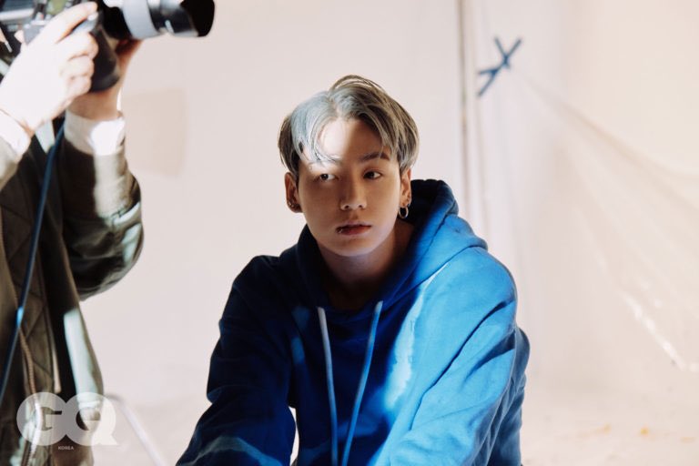 dreamjeons's tweet photo. jungkook, behind the scenes of gq korea https://t.co/3i8XGra7TP