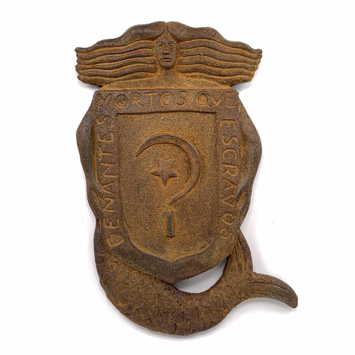 O escudo deseñado por Castelao fundido en frío en aceiro. É unha proposta de Trelo Artesáns.

trelo.es/gl/producto/es…

#Castelao
#agasallacogalego  
#agasallaengalego